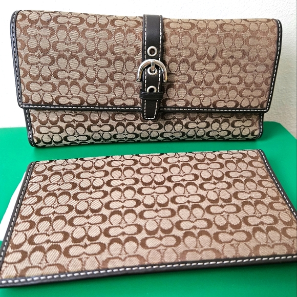 2 in 1 Wallet In Signature Canvas & checkBook. - Picture 3 of 15